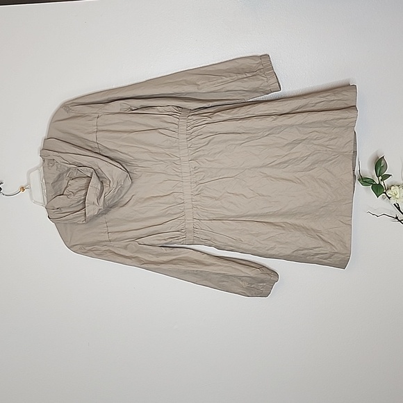 NEW Tahari Macrame Adele Anorak Tailored Glam Trench Coat Summer Fall Designer - Picture 5 of 15